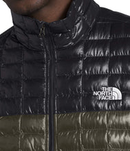 
                        
                          Muat gambar ke penampil Galeri, The North Face Men’s ThermoBall Eco Insulated Vest
                        
                      