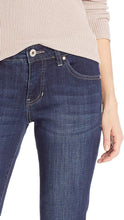 
                        
                          Cargar imagen en el visor de la galería, Jag Jeans Women's Carter Girlfriend Jean
                        
                      