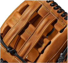 
                        
                          गैलरी व्यूवर में इमेज लोड करें, Wilson A2000 Baseball Glove Series - JOY2ESpree
                        
                      