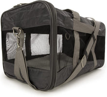 
                        
                          Cargar imagen en el visor de la galería, Sherpa Original Deluxe Airline Approved Pet Carrier, Medium, Black
                        
                      