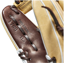 
                        
                          गैलरी व्यूवर में इमेज लोड करें, Wilson A2000 Baseball Glove Series - JOY2ESpree
                        
                      