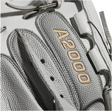 
                        
                          將圖片載入圖庫檢視器 Wilson A2000 Fastpitch Glove Series - JOY2ESpree
                        
                      