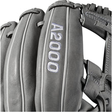 
                        
                          將圖片載入圖庫檢視器 Wilson A2000 Fastpitch Glove Series - JOY2ESpree
                        
                      