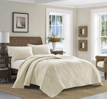 
                        
                          Load image into Gallery viewer, Tommy Bahama | Paradise Fronds Bedding Collection
                        
                      