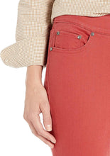 
                        
                          गैलरी व्यूवर में इमेज लोड करें, Jag Jeans Women's Maya Skinny Pull on Jean
                        
                      