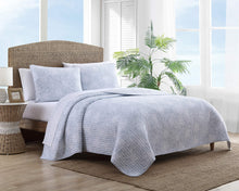 
                        
                          Cargar imagen en el visor de la galería, Tommy Bahama | Makena Collection | Quilt Set - 100% Cotton, Ultra-Soft &amp; Breathable, Reversible Bedding with Matching Shams, King, Blue
                        
                      