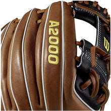 
                        
                          गैलरी व्यूवर में इमेज लोड करें, Wilson A2000 Baseball Glove Series - JOY2ESpree
                        
                      