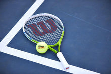
                        
                          將圖片載入圖庫檢視器 Wilson Youth/Juniors Recreational Tennis Racket - JOY2ESpree
                        
                      