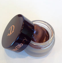 
                        
                          Cargar imagen en el visor de la galería, Charlotte Tilbury Eyes To Mesmerise Eye Shadow - Mona Lisa - Full Size (0.24 oz)
                        
                      