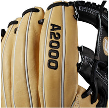 
                        
                          गैलरी व्यूवर में इमेज लोड करें, Wilson A2000 Baseball Glove Series - JOY2ESpree
                        
                      