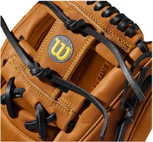 
                        
                          गैलरी व्यूवर में इमेज लोड करें, Wilson A2000 Baseball Glove Series - JOY2ESpree
                        
                      