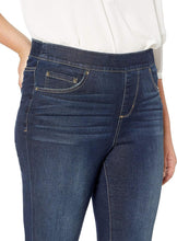 
                        
                          Cargar imagen en el visor de la galería, Jag Jeans Women's Plus Size Maya Skinny Pull on Jean
                        
                      