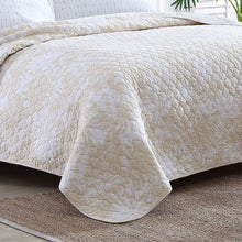 
                        
                          Load image into Gallery viewer, Tommy Bahama Home | Lago Leaves Collection
                        
                      