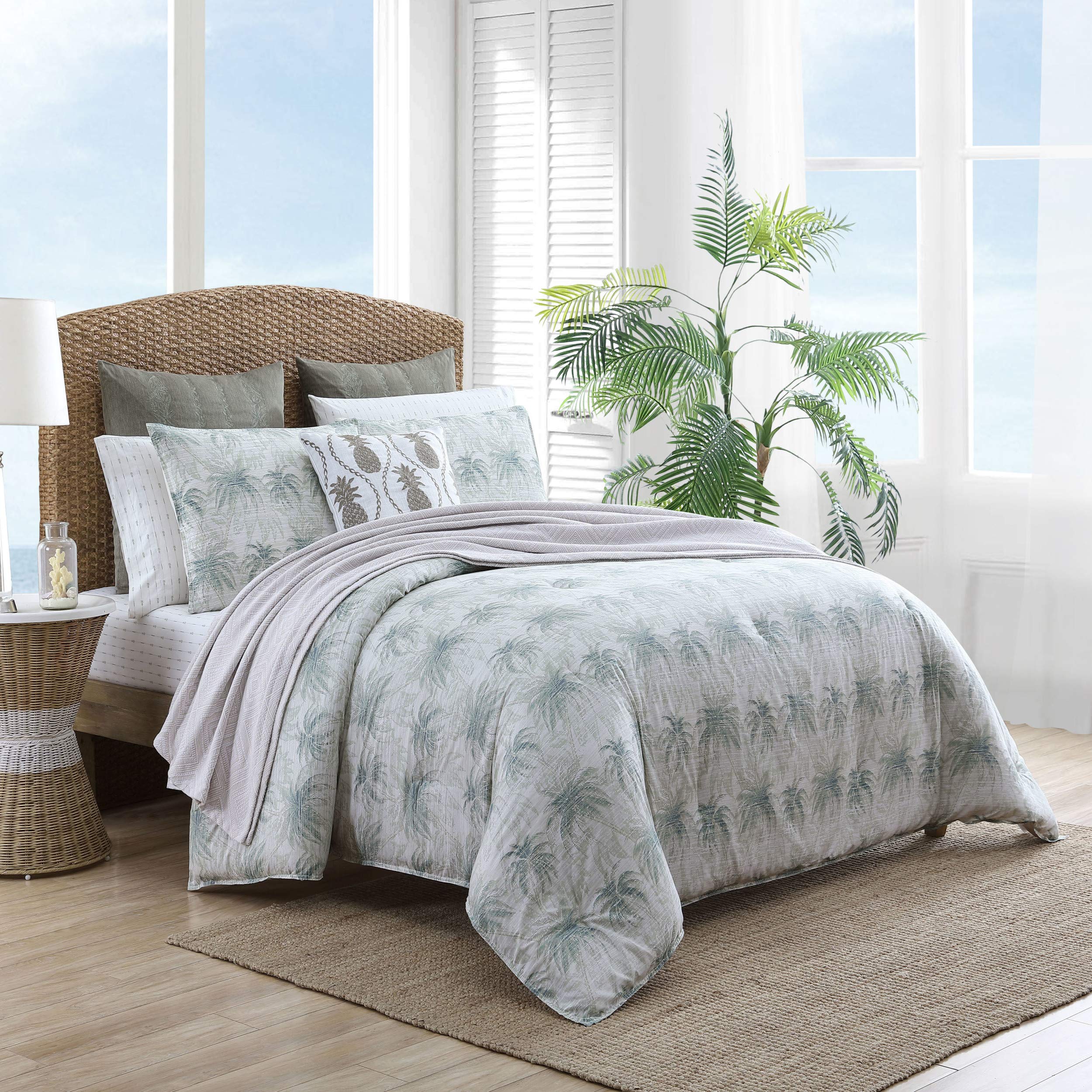 Tommy Bahama | Distressed Palm Collection