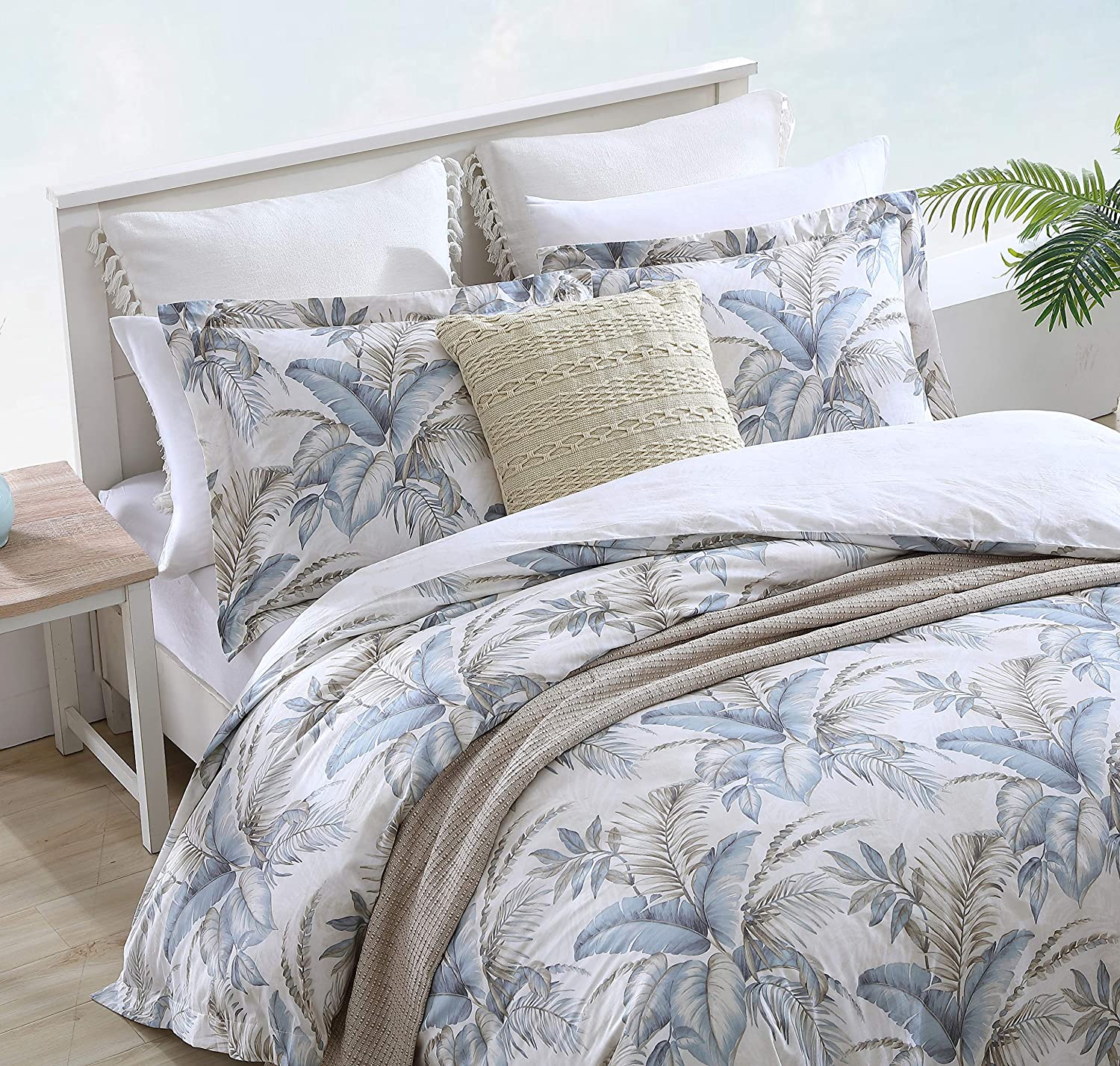 Tommy Bahama | Bakers Bluff Collection | Comforter Set - 100% Cotton, Ultra-Soft & Breathable, Reversible Bedding with Matching Shams, Queen, Blue
