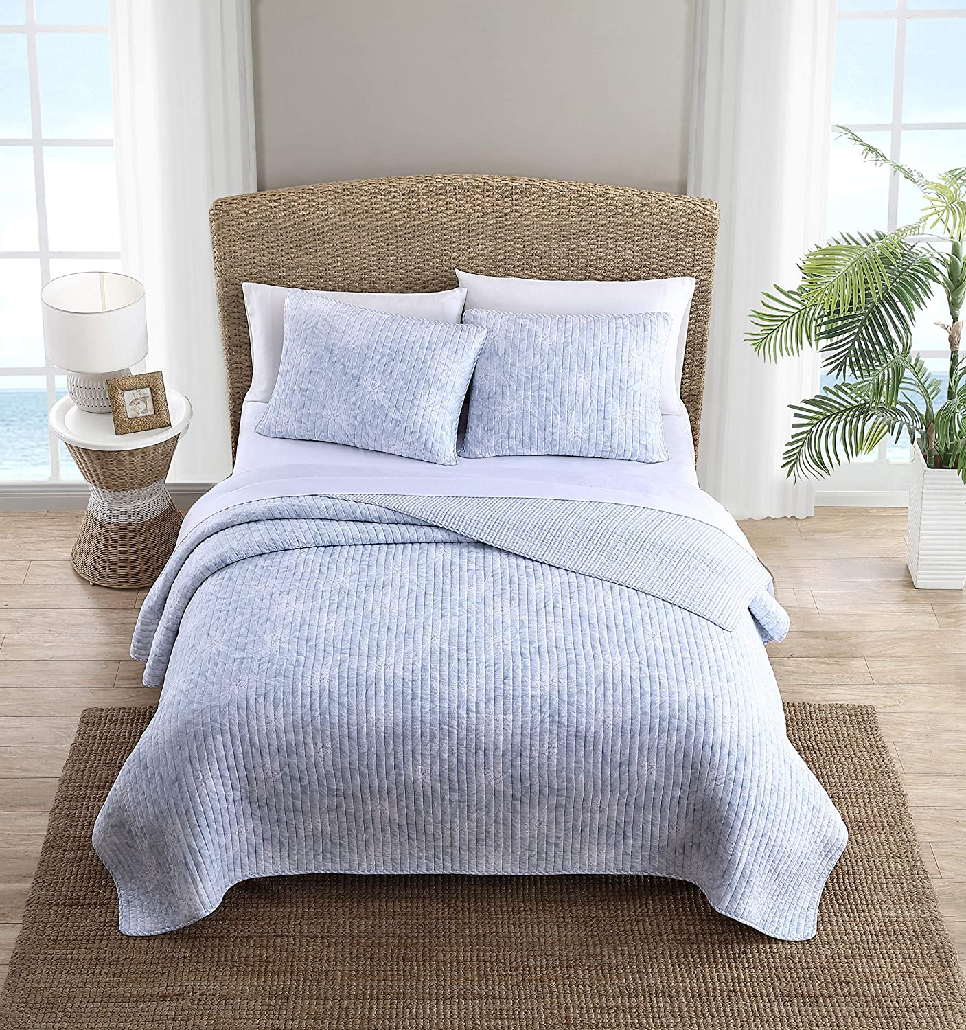 Tommy Bahama | Makena Collection | Quilt Set - 100% Cotton, Ultra-Soft & Breathable, Reversible Bedding with Matching Shams, Full/Queen, Blue