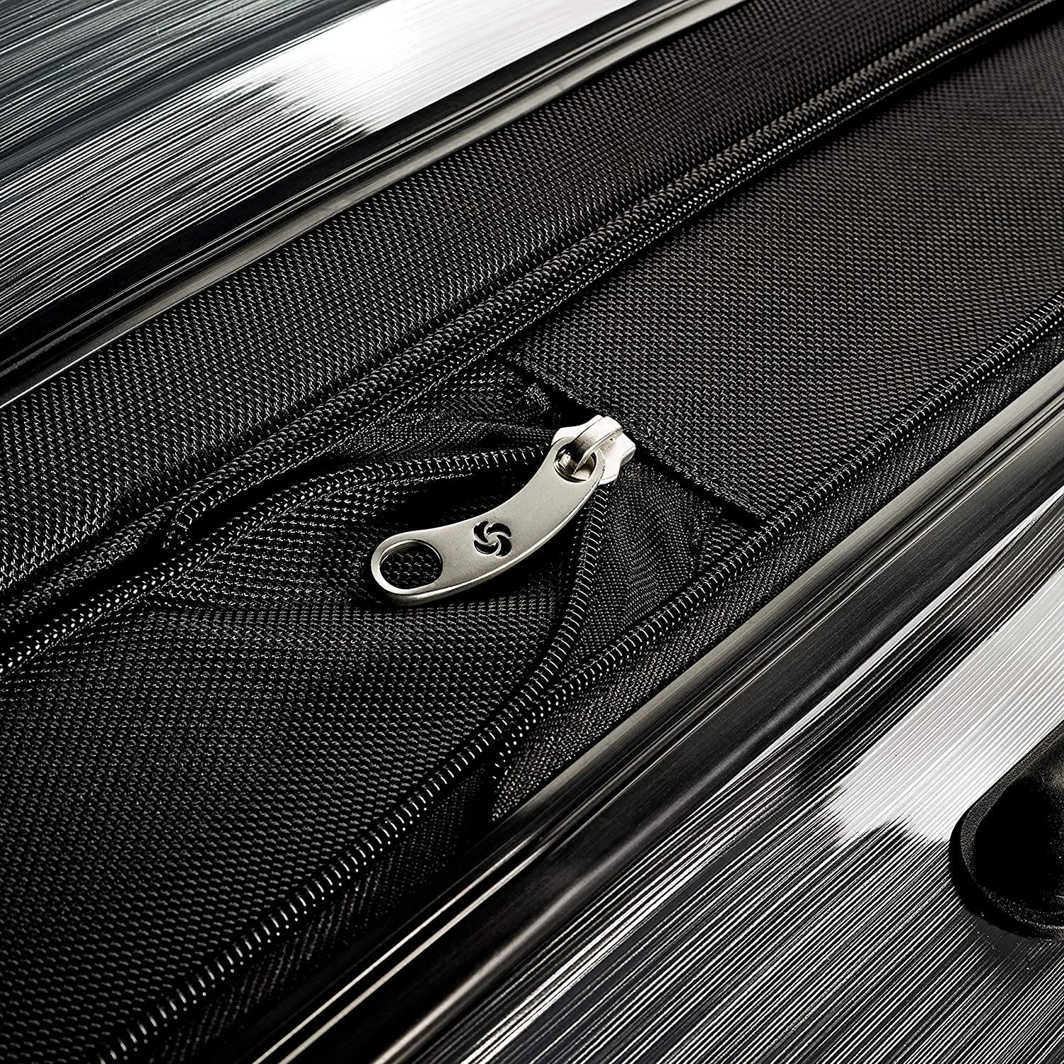 Samsonite Winfield 2 Hardside Expandable Luggage with Spinner Wheels, Charcoal, Checked-Large 28-Inch