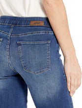 
                        
                          Load image into Gallery viewer, Jag Jeans Women's Lewis Straight Cuffed Pull on Crop with Embroidery
                        
                      