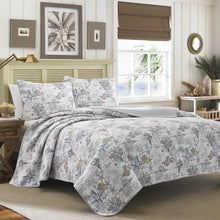 
                        
                          Load image into Gallery viewer, Tommy Bahama Quilt Set, Full/Queen, Beach Bliss
                        
                      