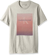 
                        
                          Cargar imagen en el visor de la galería, Calvin Klein Men's Short Sleeve Monogram Logo T-Shirt
                        
                      