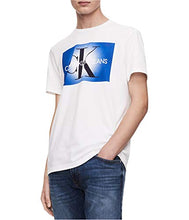 
                        
                          Cargar imagen en el visor de la galería, Calvin Klein Men's Short Sleeve Monogram Logo T-Shirt
                        
                      
