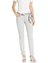 
                        
                          Cargar imagen en el visor de la galería, Jag Jeans Women's Carter Girlfriend Jean with Satin Belt
                        
                      
