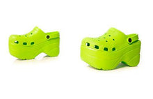 
                        
                          गैलरी व्यूवर में इमेज लोड करें, Cape Robbin Gardener Platform Clogs Slippers for Women, Women’s Fashion Comfortable Slip On Slides Shoes
                        
                      