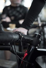
                        
                          將圖片載入圖庫檢視器 Knog Oi Bike Bell - Original &amp; Luxe Styles, Built in Cable-Clip, Adult/Youth Bicycle Bell (Black, Copper, Brass, Aluminum)
                        
                      